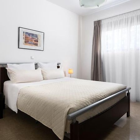 אסגורו Luxurious And Modern House Near Town And Beach מראה חיצוני תמונה